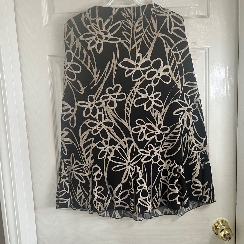 SJS Black and White Asymmetrical A-line Skirt
